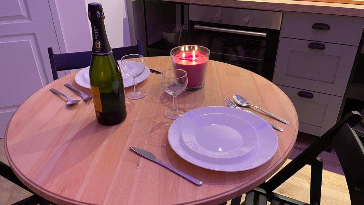 Mille Et Une Nuit, Appartement Classe 3 Etoiles En Rdc Avec Exterieur Et Parking Dole Exteriér fotografie